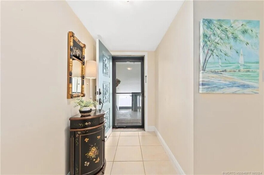 Interior Entry - 175 SE Saint Lucie Blvd