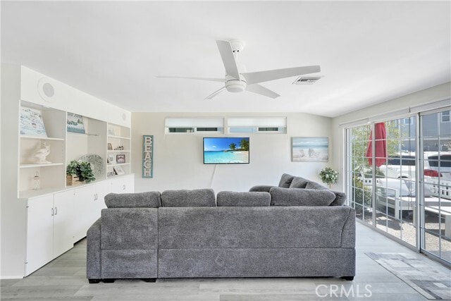 Building Photo - 216 Collins Ave