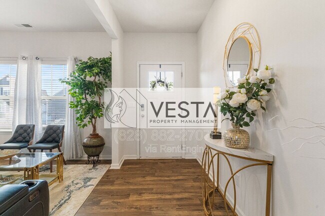 Building Photo - 240 Ridgeview Ln