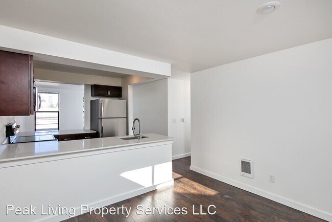 Building Photo - 1505 Queen Anne Ave N