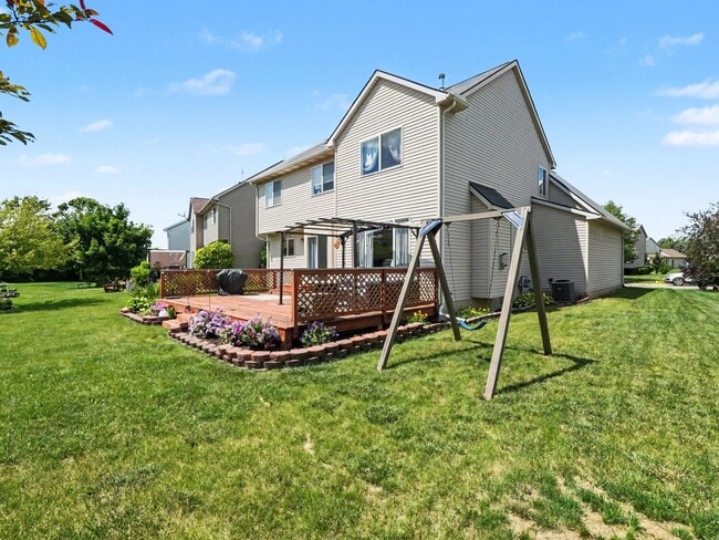 Building Photo - 7848 Trotters Park St