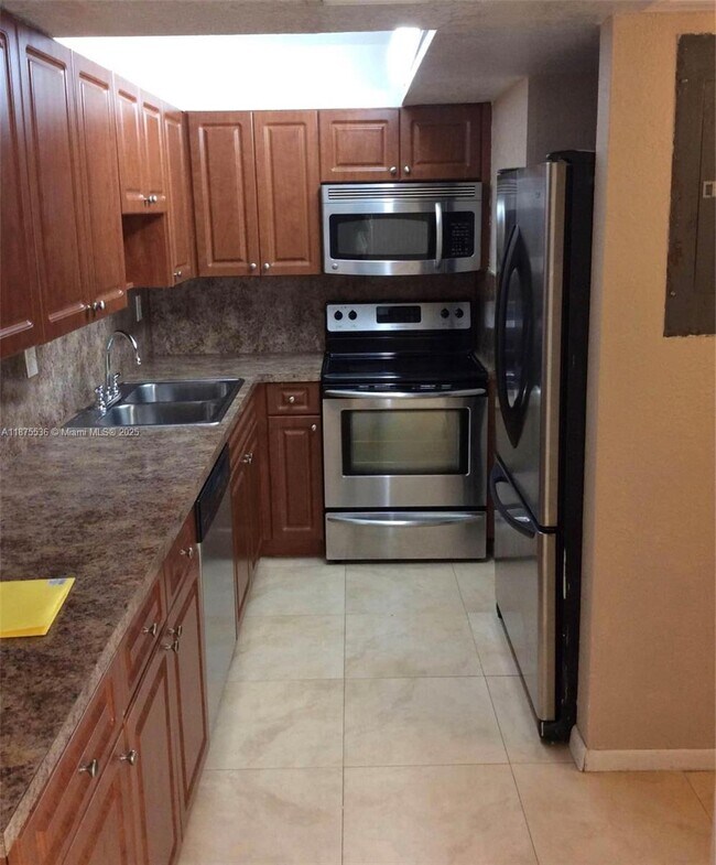 Building Photo - 14377 SW 97th Terrace