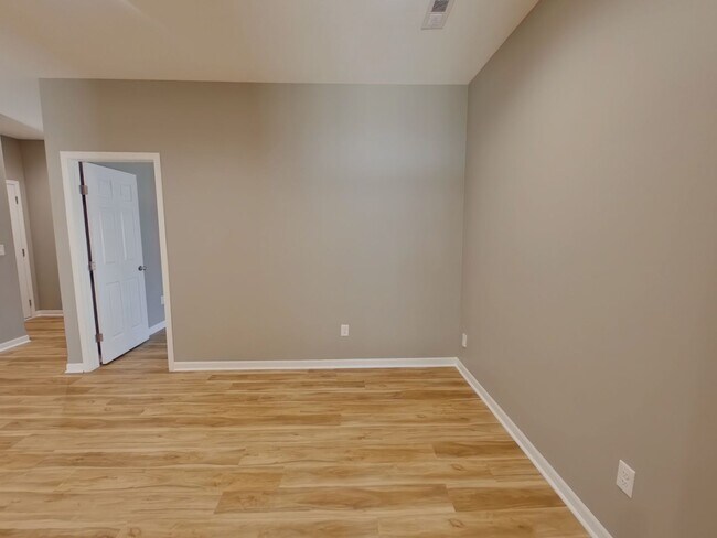 Building Photo - 5293 N Toben Ct