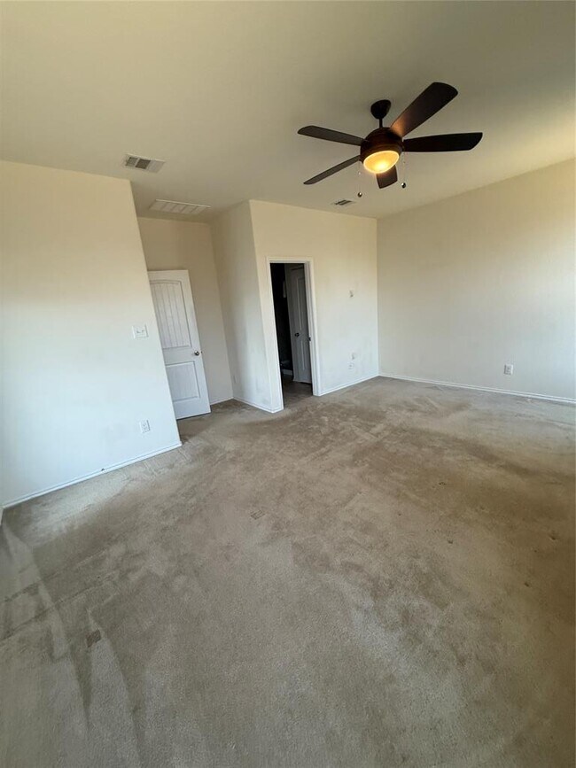 Building Photo - 16602 Brogan Ln