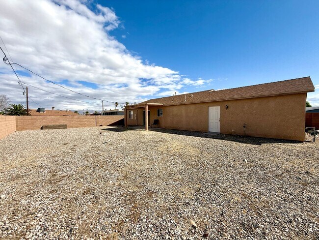 Building Photo - Charming 3-Bedroom Home Near Rotary Park for Rent!