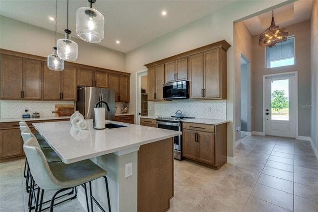 Building Photo - 887 Lk Hl Wy