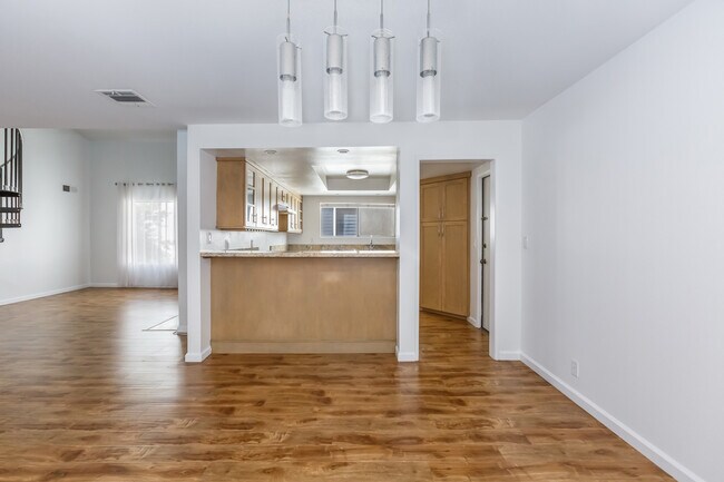 Building Photo - 1738 S Bentley Ave