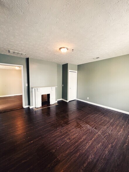 Building Photo - 319 S. Wenzel St.