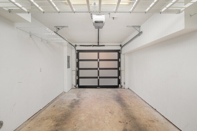 Building Photo - 206 22nd Ave