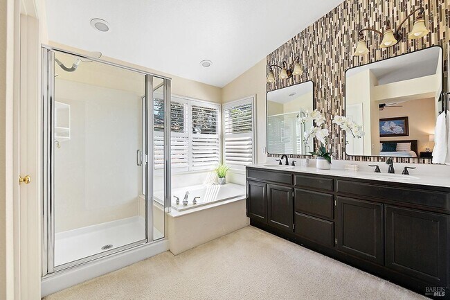 Building Photo - Two Level Home in Windsor with 4 Bedroom and 3 full Bath