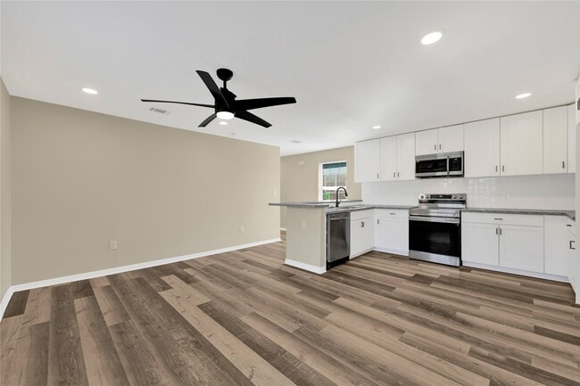 Building Photo - 7814 Avenue F