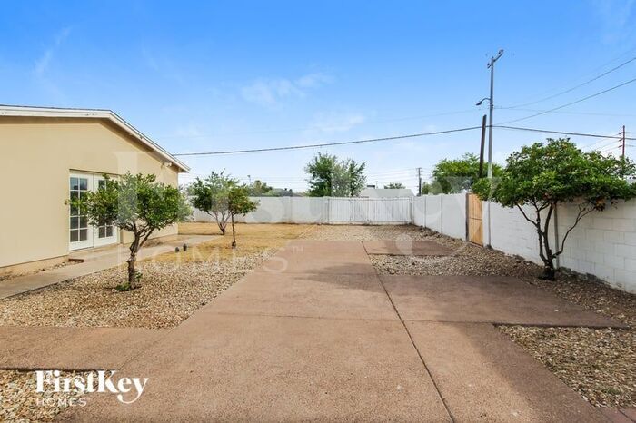 Building Photo - 3402 N 23rd Dr