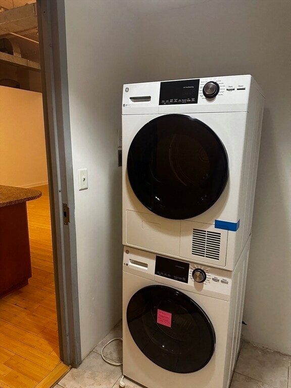 Building Photo - 121 Beach St