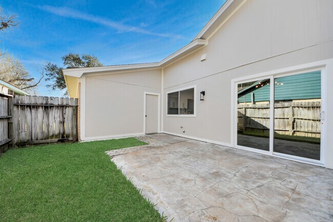 Building Photo - 9114 Spellman Rd