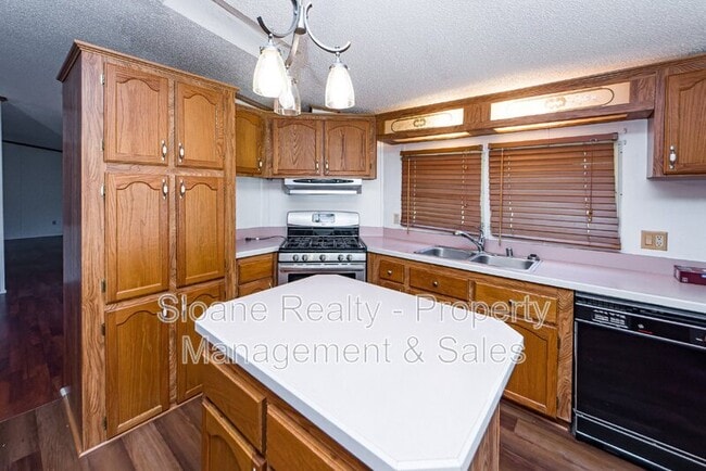 Building Photo - 3244 Thompson Heyward Dr