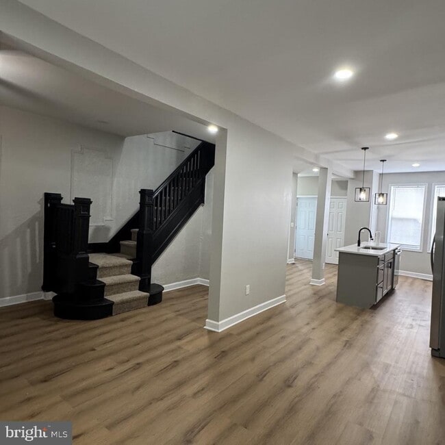 Building Photo - 2216 Whittier Ave