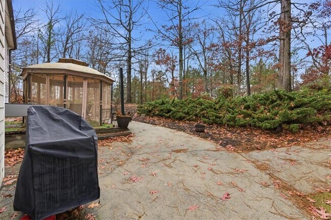 Building Photo - 345 Oxnard Cir SW