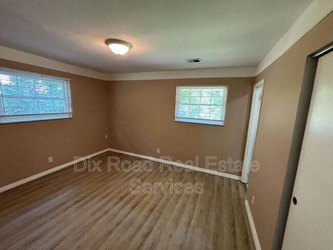 Building Photo - 440 Mc Creary Ct