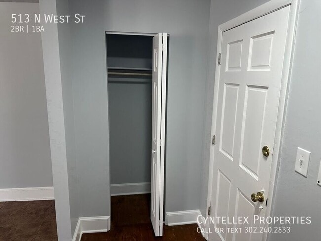 Building Photo - 513 N West St