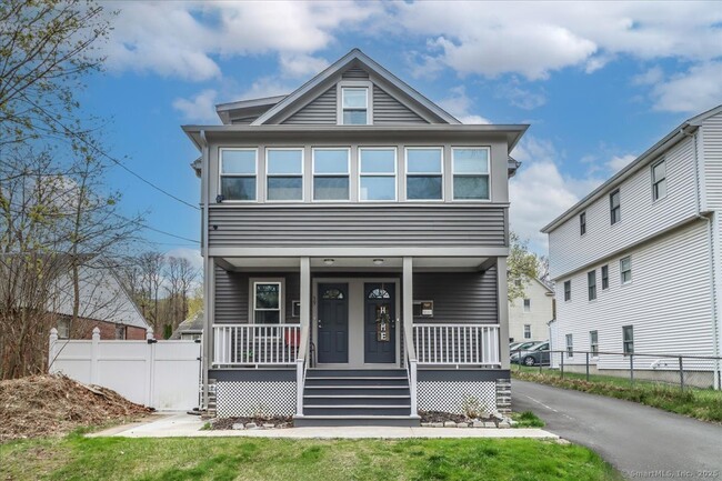 Primary Photo - 59 Lawndale Ave