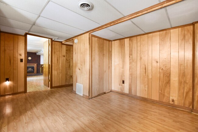 Building Photo - Pet Friendly Four Bedroom with Basement!