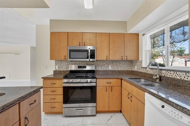 Building Photo - 10659 Windsor Ct