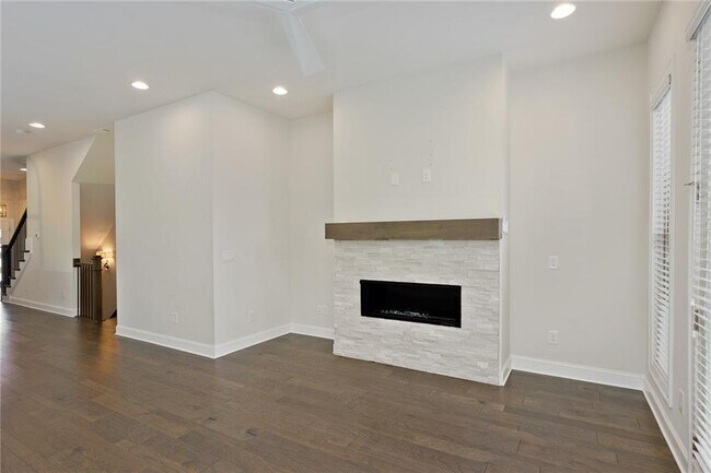 Building Photo - 4231 Deming Cir