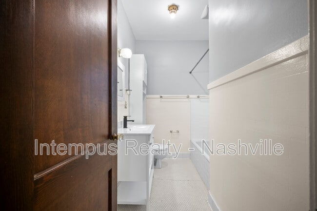 Building Photo - 1508 Gale Ln