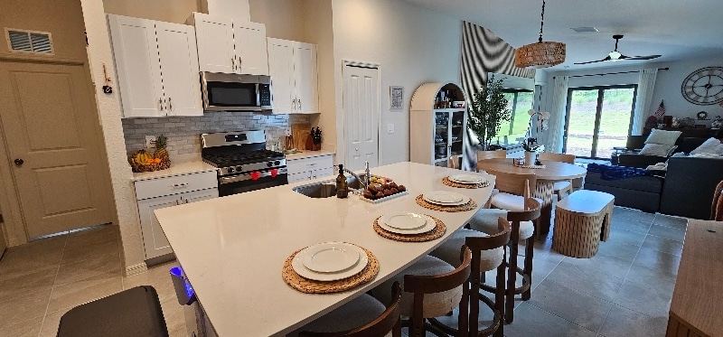 Building Photo - 9100 Tequila Sunrise Dr