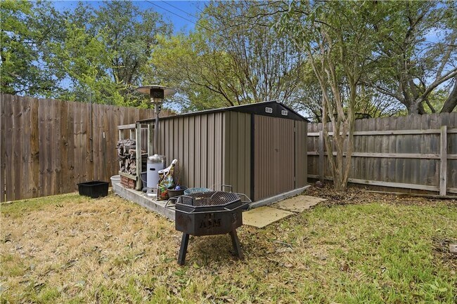 Building Photo - 2908 Durango Ct