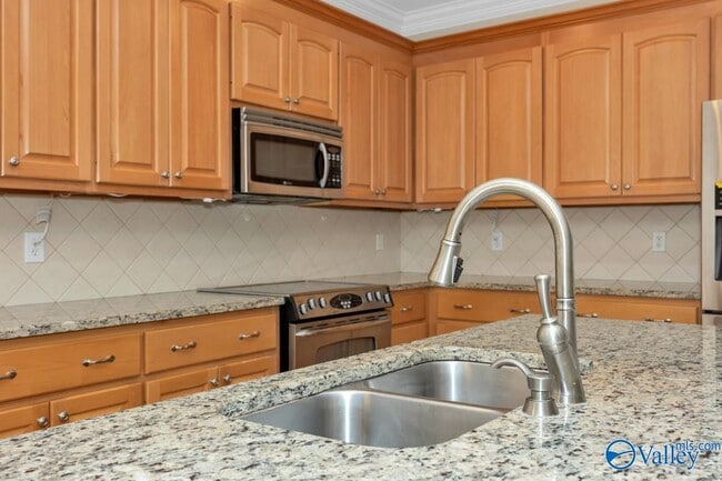 Building Photo - 29863 Thunderpaw Dr