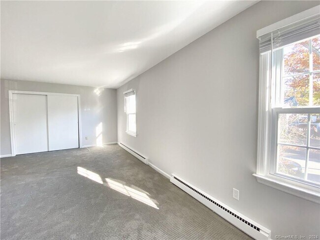 Building Photo - 52 Vitti St