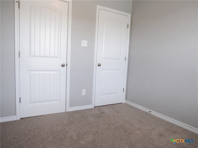Building Photo - 1714 Risen Star Ln