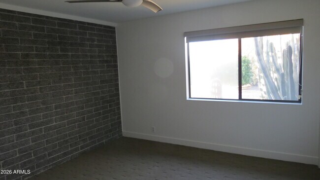 Building Photo - 11440 N 65th St