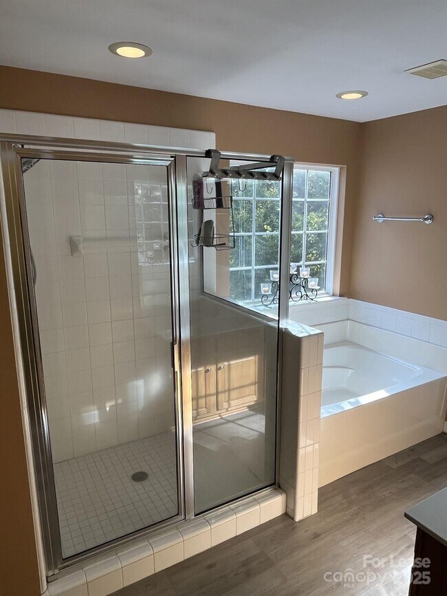 Building Photo - 8619 Delamere Ln