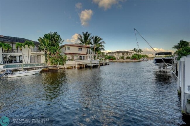 Building Photo - 681 Marine Dr