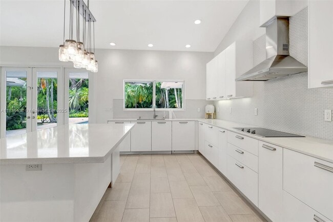 Building Photo - 5765 SW 84th St