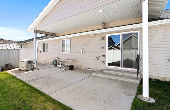 Building Photo - 13440 W Whitetip Ave