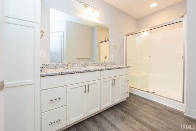 Building Photo - 1115 W Rangeview Cir