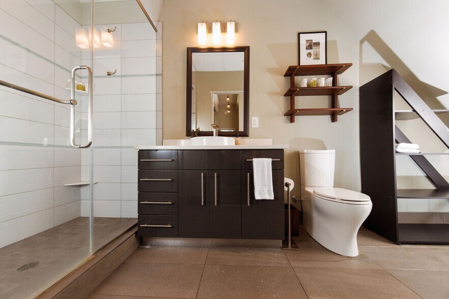 Building Photo - 225 E Michigan St