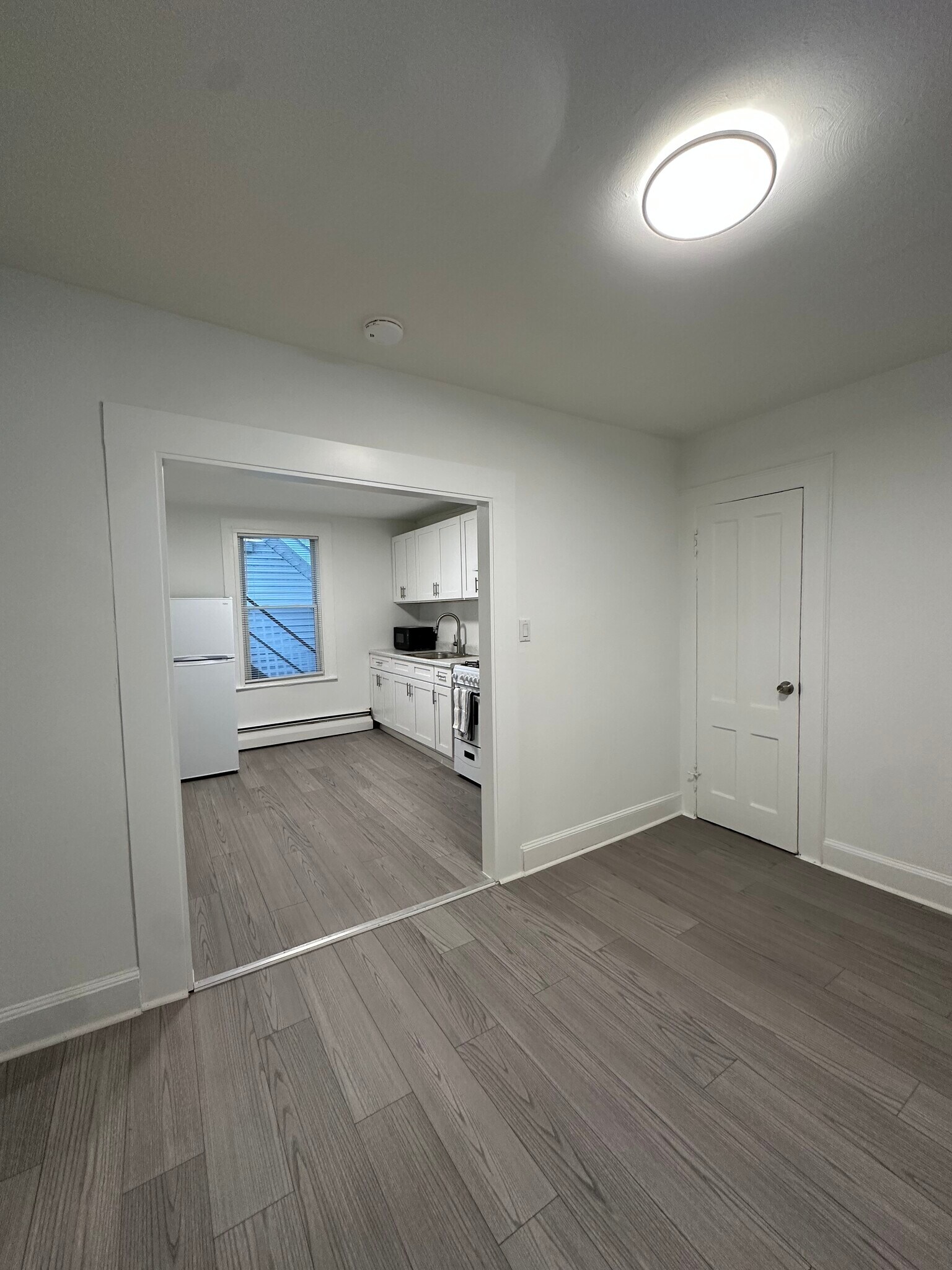 Building Photo - 176 Pearl St