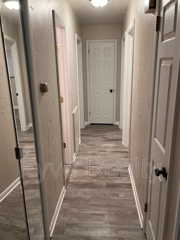 Building Photo - 1329 Barcelona Dr