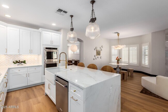 Building Photo - 3759 S Dew Drop Ln