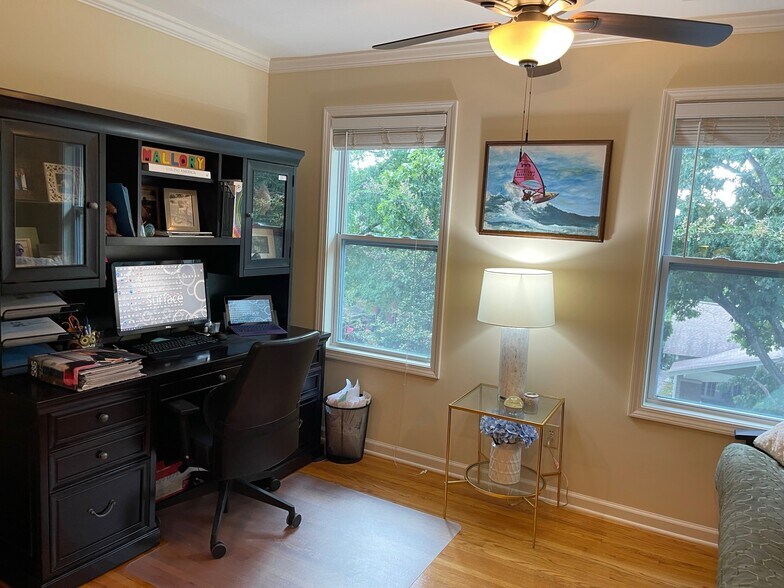 Building Photo - 2925 10th Ct S