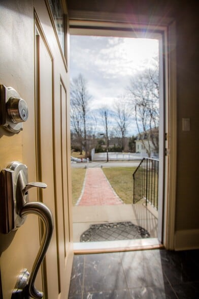 Building Photo - 15 Harrison St