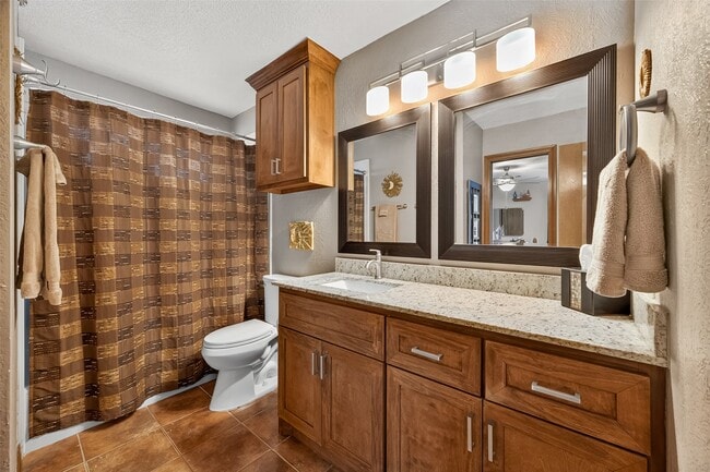 Building Photo - 1623 Lake Arbor Dr