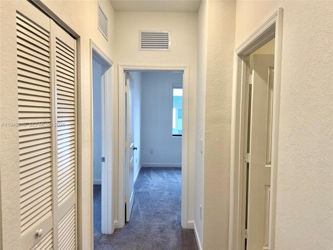 Building Photo - 21050 NE 8th Ave