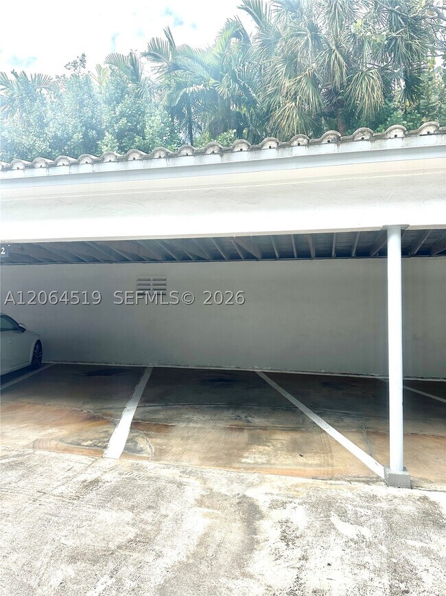 Building Photo - 10178 Collins Ave