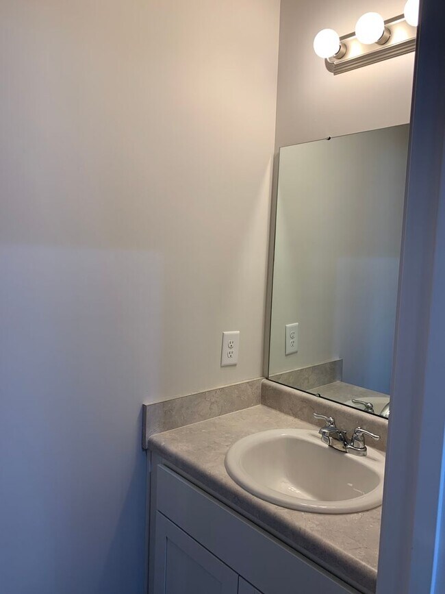 Building Photo - Now Pre-Leasing — Spacious 3 Bed, 2.5 Bath Home in Cullman!