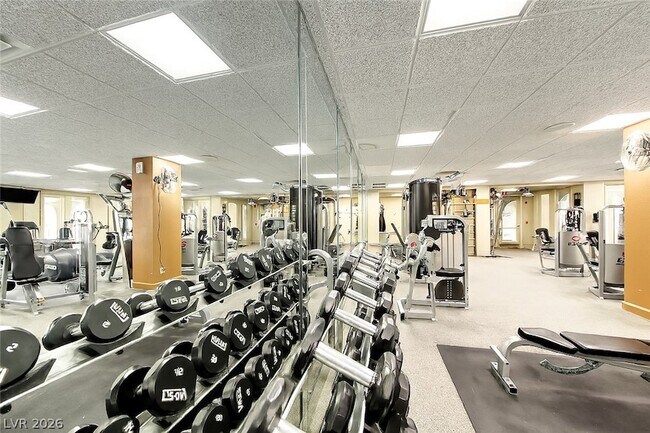 Building Photo - 210 E Flamingo Rd